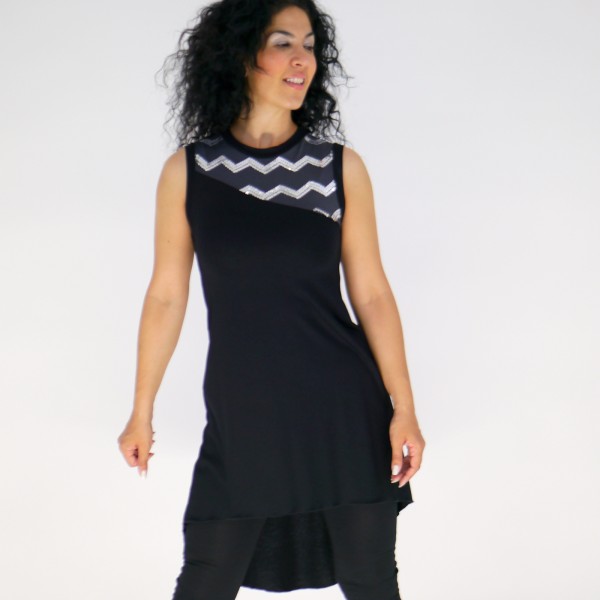 Schwarzes Kleid mit Pailletten