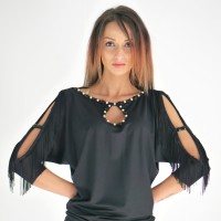 Oberteil mit Fransen und Perlen Oberteil mit Fransen und Perlen